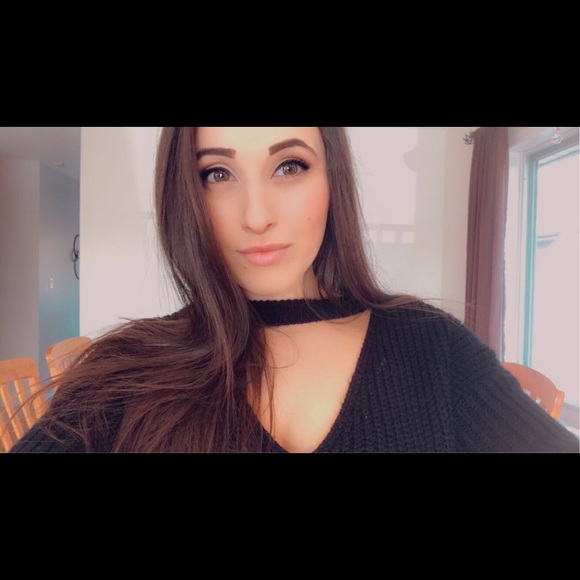 Meet your Posher, Madison - Picture 1 of 1